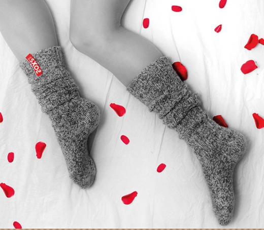 Halfhoge sokken rood met kerstdoos soxs