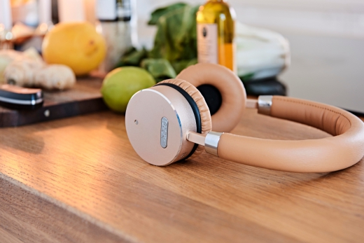 Woofit headphone golden