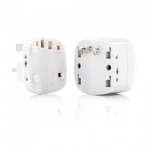 Geaarde wereld reisstekker set